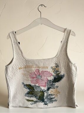 Floral Knit Crop Tank Top - Cream with Pink flower Pilcro